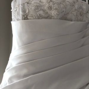 Wedding Dress - Alfred Sung by Jade Daniels